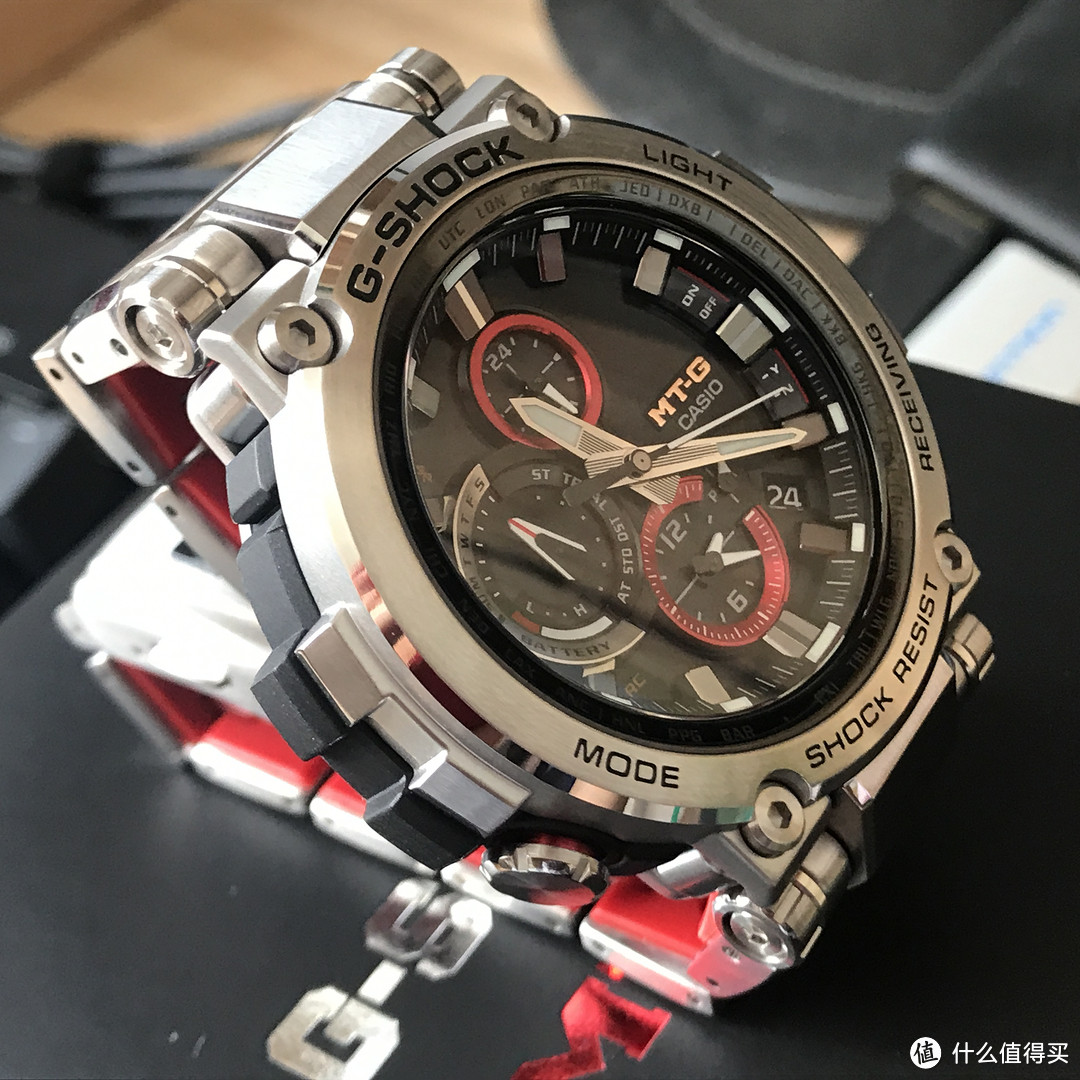 “年轻”人总要带个“G”，开箱：卡西欧G-SHOCK MTG-B1000-1APR