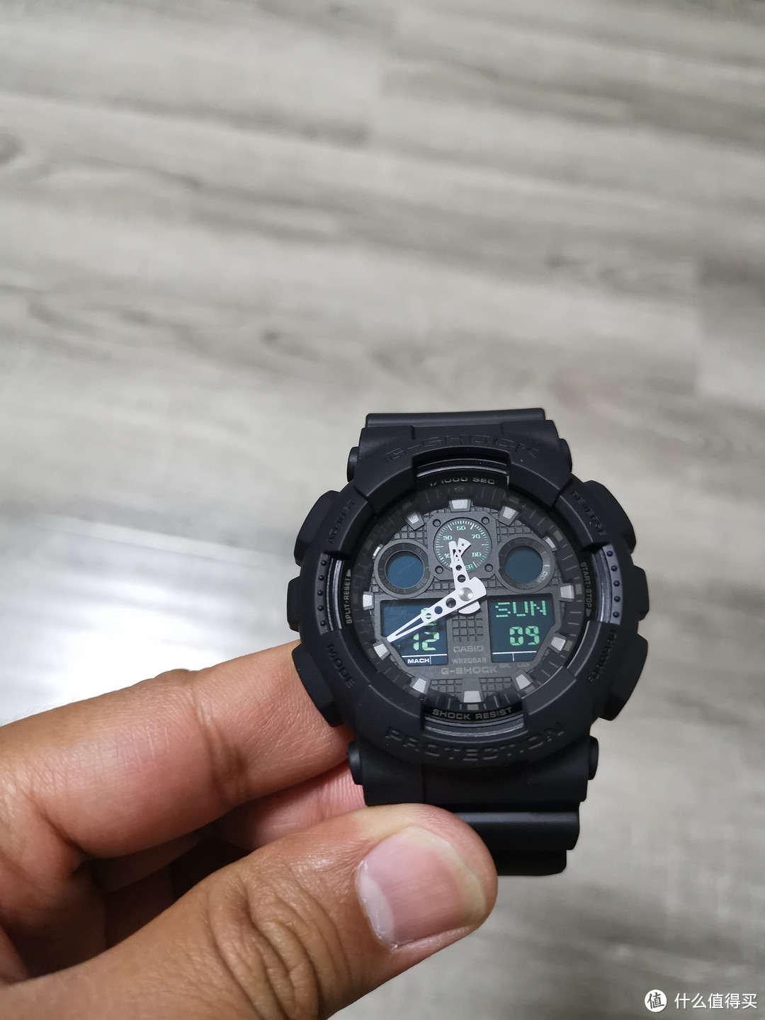 G-SHOCK PROTECTION 绿色数显 黑白配色 手表