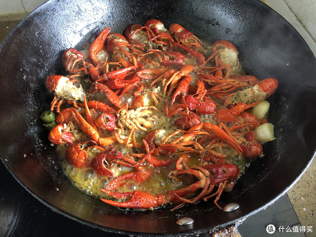 吃虾一条龙，小龙虾买虾、洗虾、做虾指南