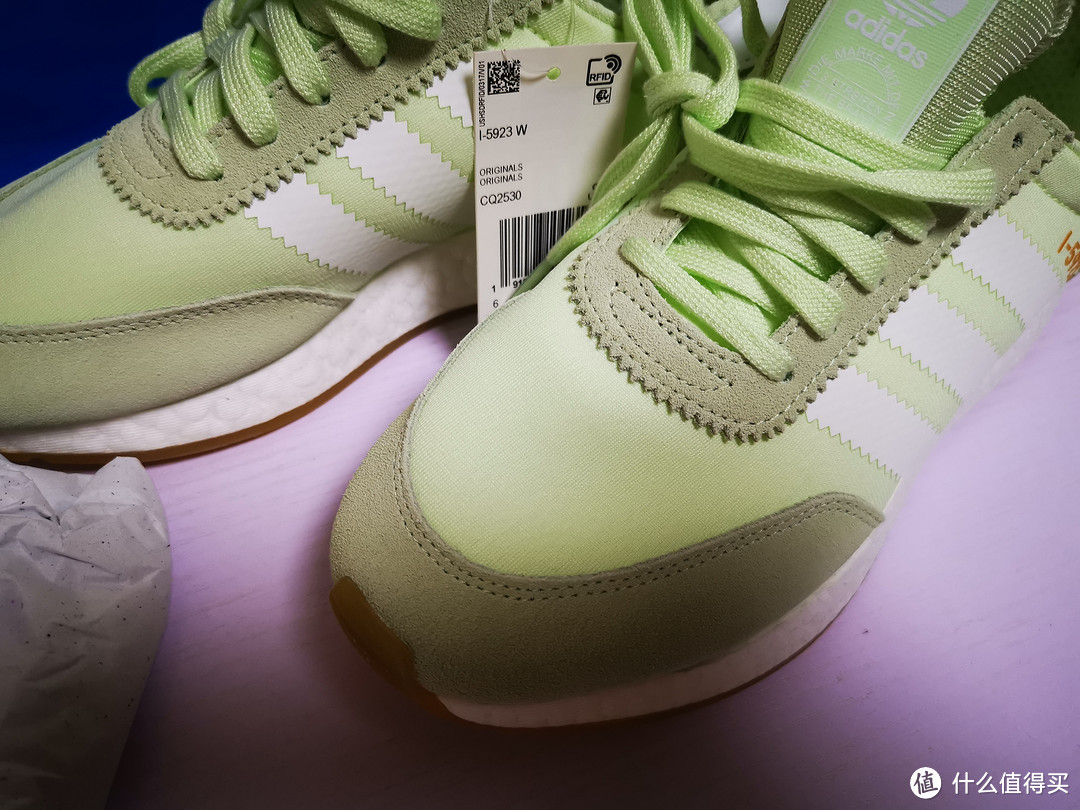 全掌BOOST的小清新++++++Adidas Originals 三叶草 I-5923 开箱