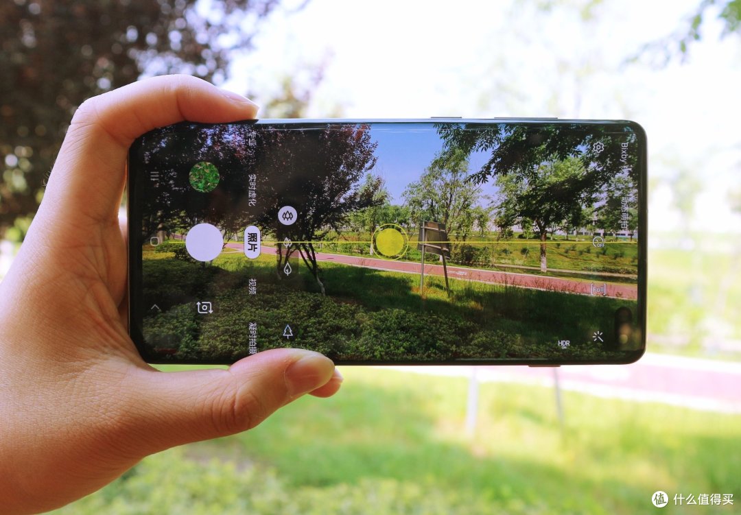 三星Galaxy S10+半月谈,“安卓机皇”的究极进化