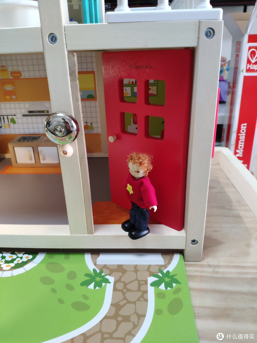 六一儿童节不知道买什么礼物?Hape娃娃屋!