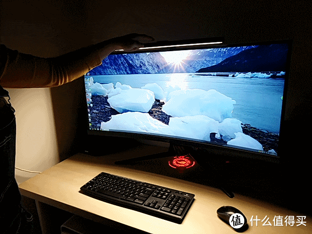 显示器专属护眼灯,明基WiT ScreenBar挂灯体验