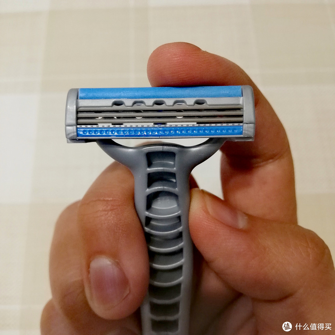 刀片多两层用时少流血阿帕奇三层刮胡刀体验