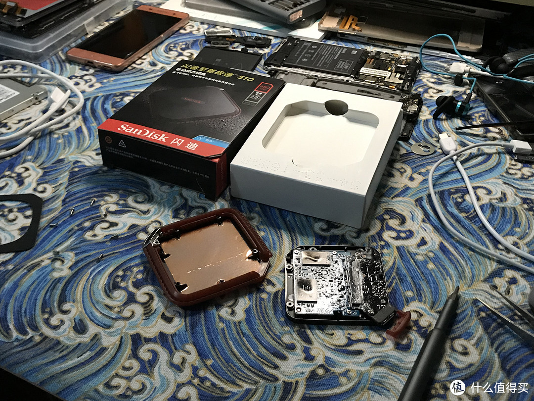 全网首拆：闪迪移动固态硬盘Extreme 510 Portable SSD拆解
