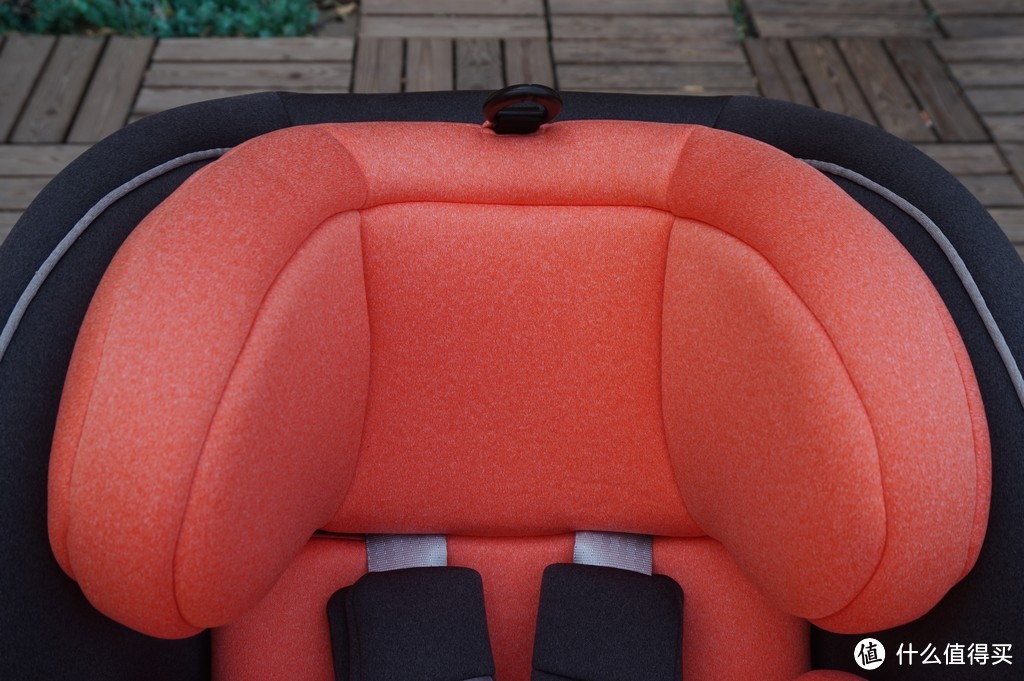 　正向反向、转换只需一键，安全是不变的-QBORN旋转婴幼儿安全座椅评测