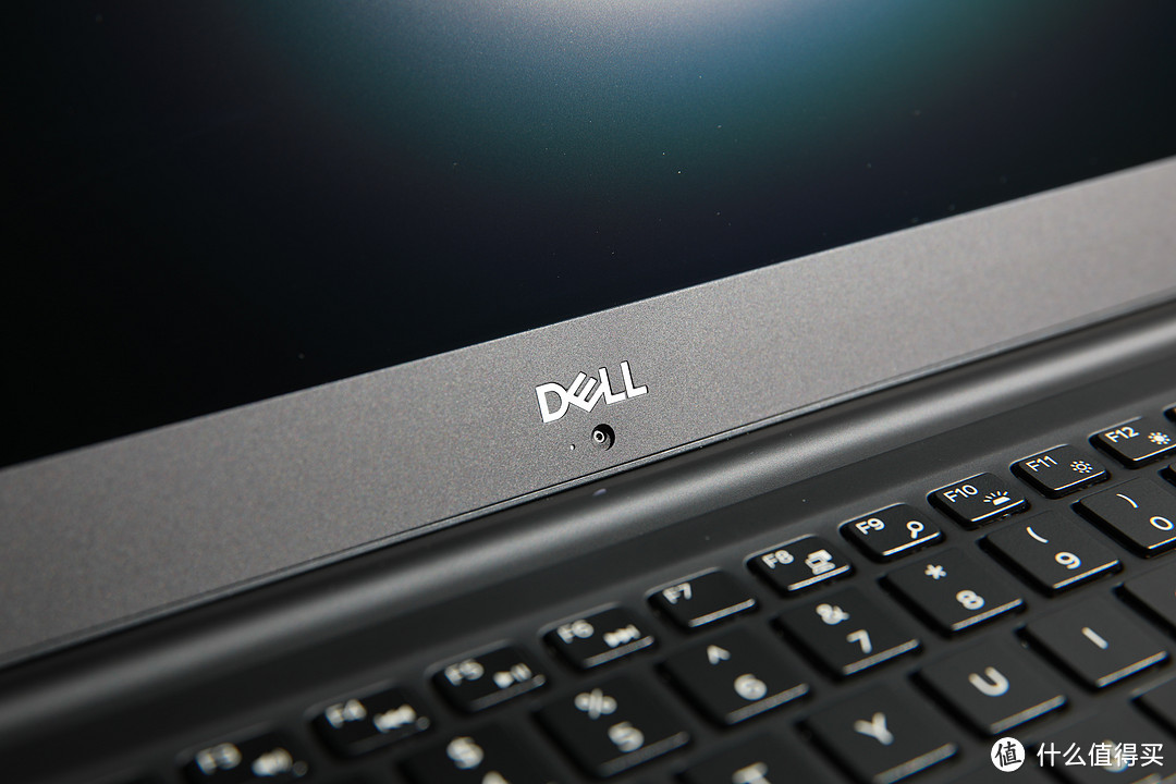 “618购机宝典”价格一万九！颜值与性能并存DELL 5530工作站开箱测试