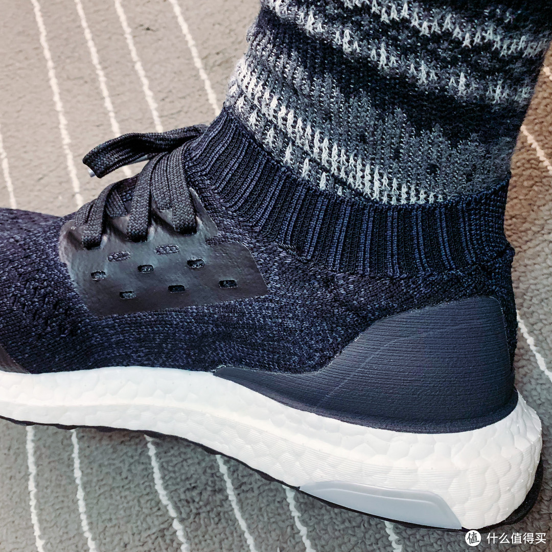 UltraBoost UNCAGED 跑步鞋，香是真的香，弹是真的弹！