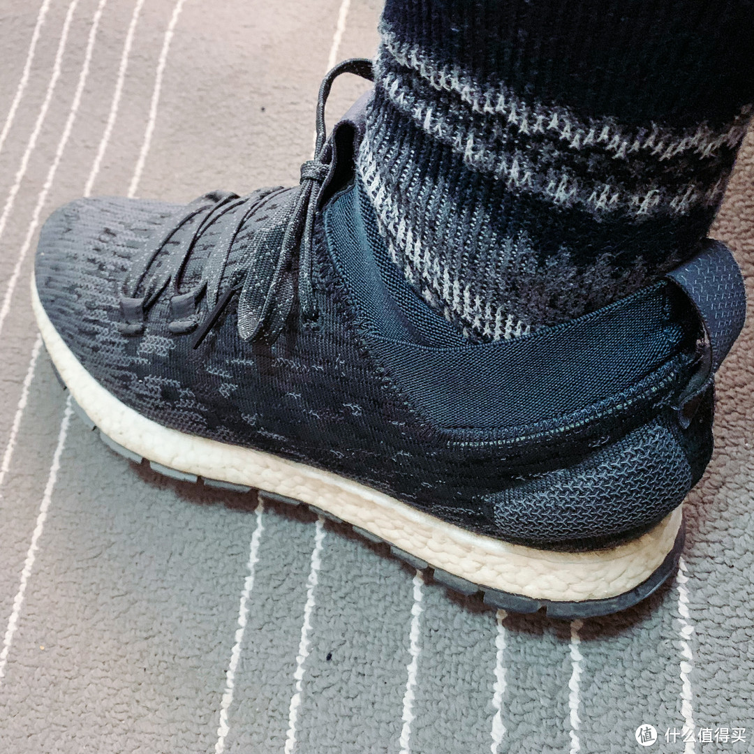 UltraBoost UNCAGED 跑步鞋，香是真的香，弹是真的弹！