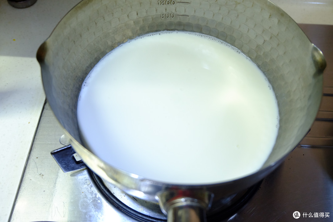夏日消暑佳品:简单易做的西米露糖水和百合枸杞糖水