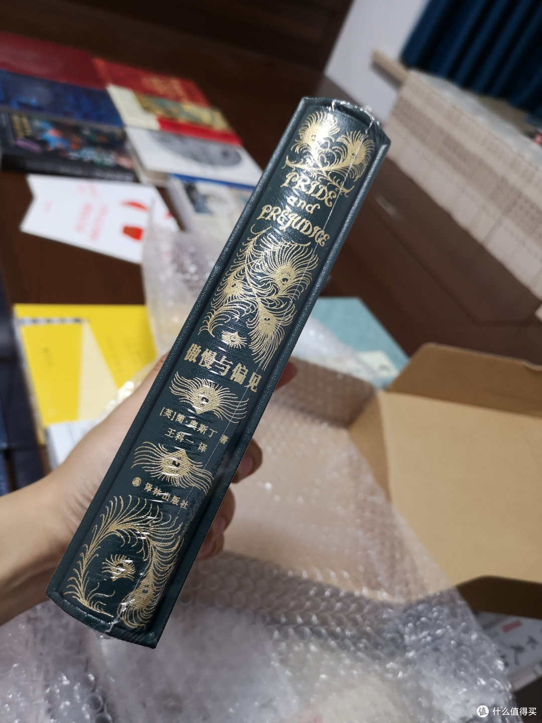 塑封很棒,外边是一层盒子