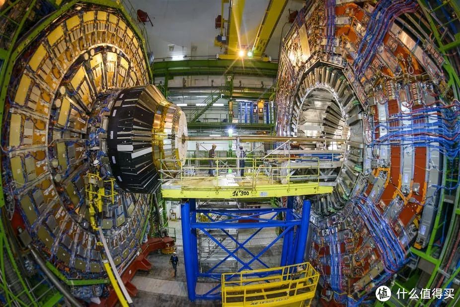 世界上最大的粒(黑)子(洞)加(制)速(造)器(机)——Large Hadron Collider（LHC）