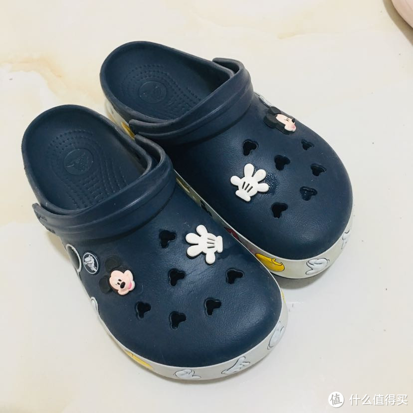 三双卡骆驰crocs 洞洞鞋米奇合作款 莉娜凉鞋 伊芙船鞋 使用心得