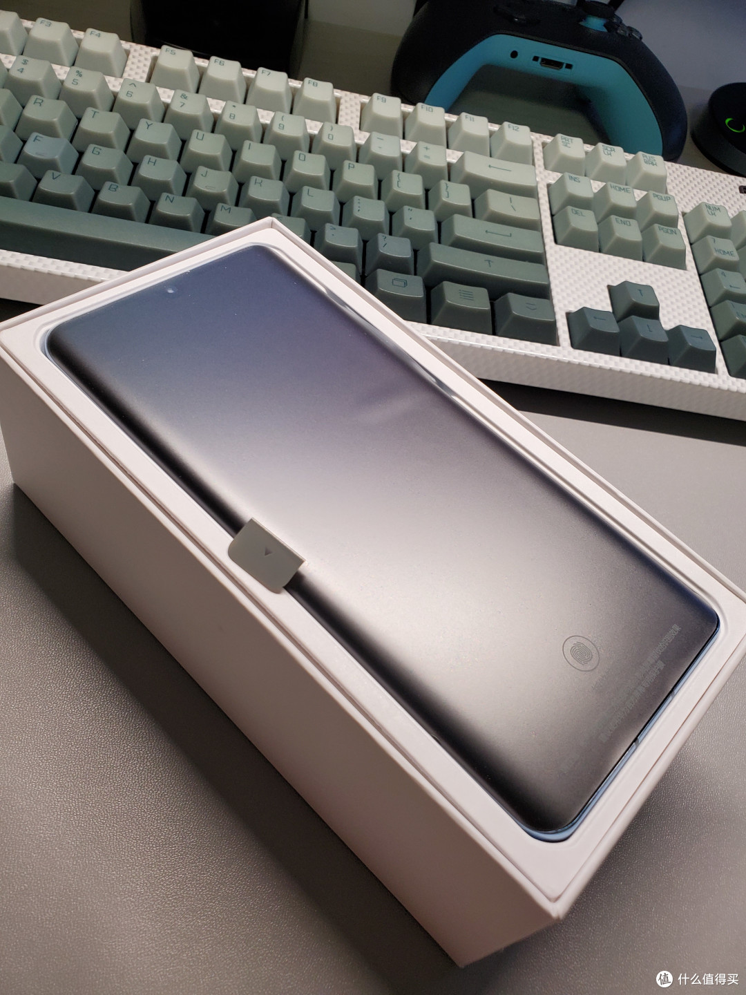 突发开箱五彩斑斓的白华为p30pro天空之镜