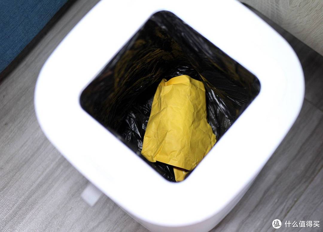 会自己打包放袋的垃圾桶,拓牛T Air测评
