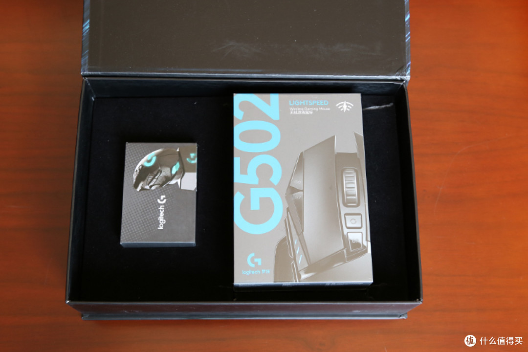 G502创世者无线鼠标开箱