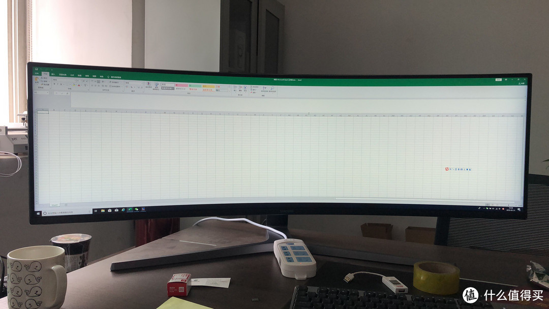 桌面巨无霸，三星49英寸带鱼屏开箱~
