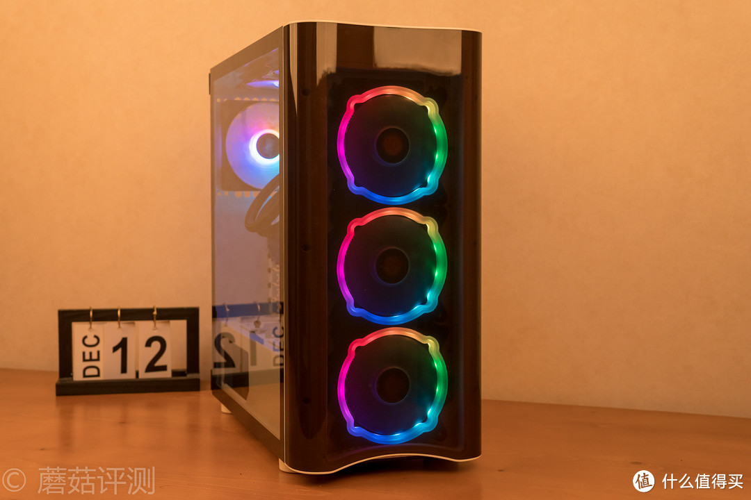 打造一款外观漂亮的机箱，从更换风扇开始——Tt（Thermaltake）玲珑风扇 12 LED RGB 机箱风扇