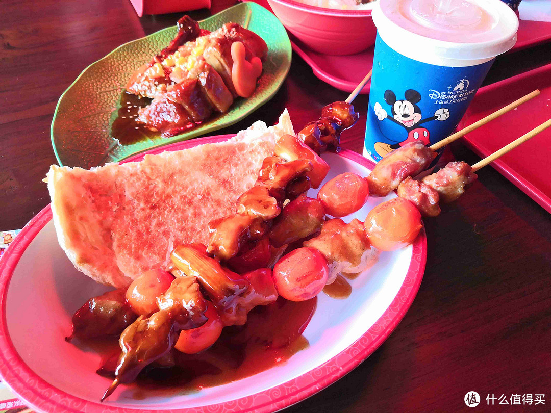 在上海迪士尼乐园里除了火鸡腿还能吃什么？（主食篇）