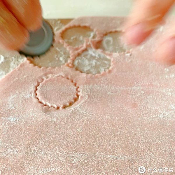 压出花边