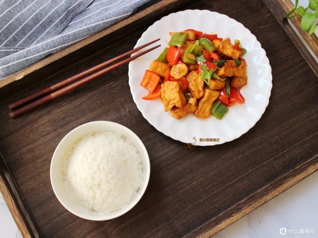 这盘菜只需要3种食材,成本不到5块钱,酸甜开胃,小孩子都爱吃