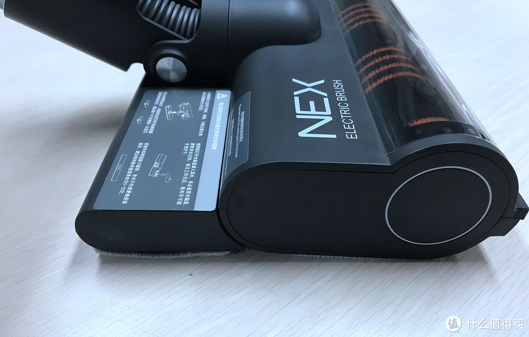 睿米NEX无线吸尘器：颜值担当、吸拖一体、事半功倍