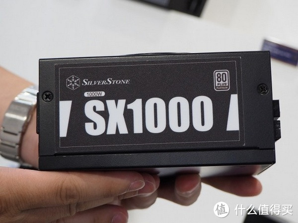 巴掌大的“小钢炮”：SilverStone 银欣 展出 SX1000  SFX白金电源