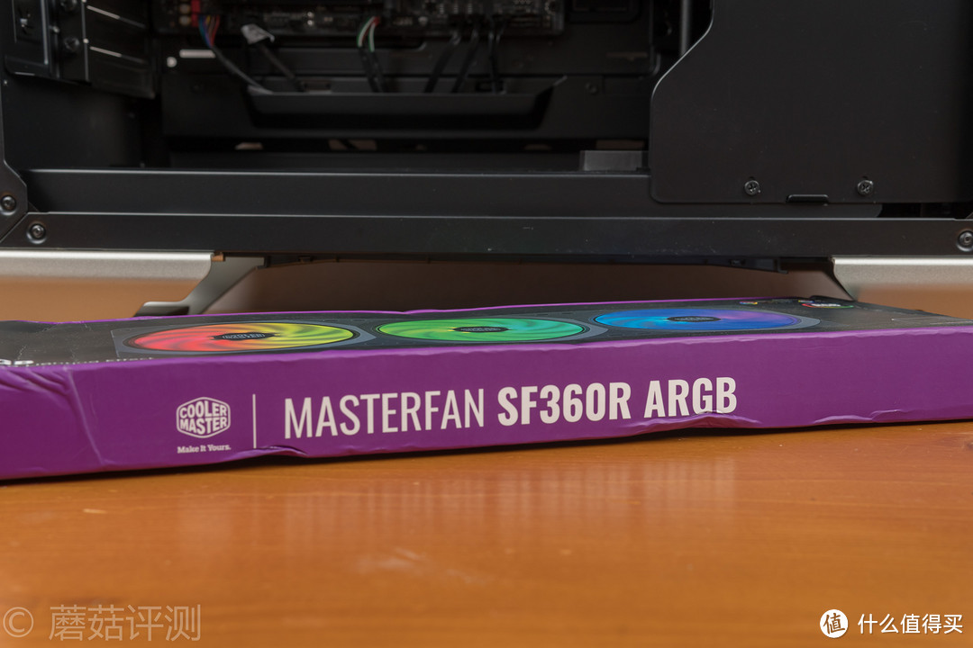 模组式设计让走线安装更加简洁方便——酷冷至尊 MasterFan SF360R ARGB 一体式机箱风扇