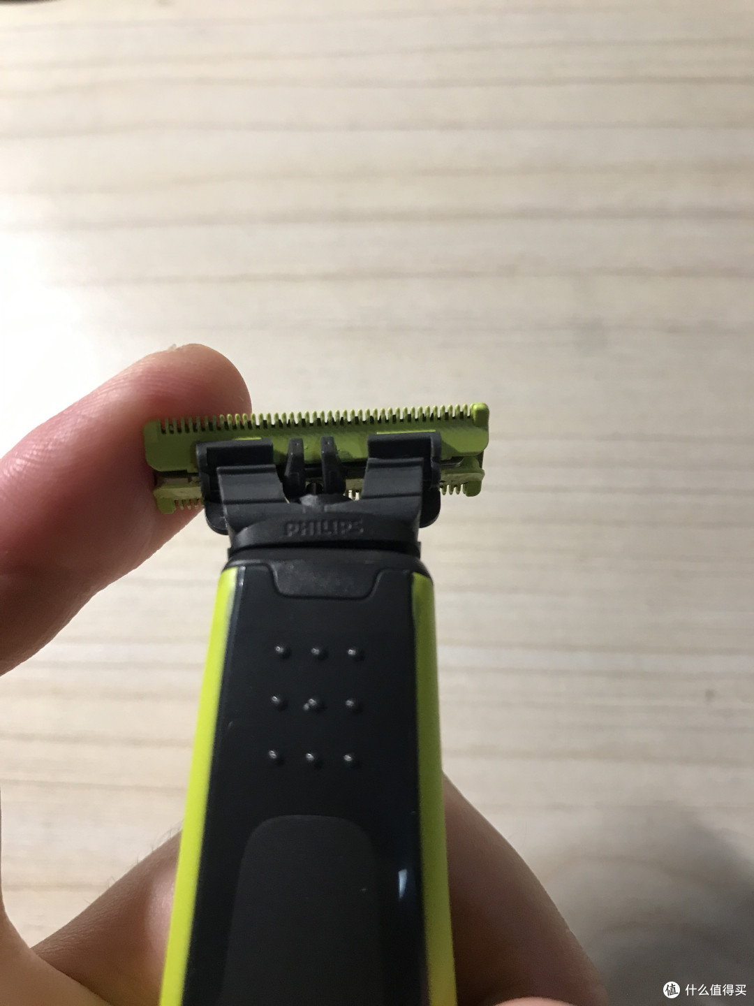 安全,颜值,方便?你想要的这三点它全都有——飞利浦OneBlade剃须刀简测