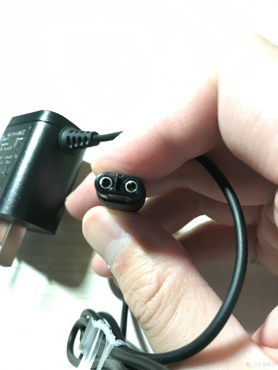 安全,颜值,方便?你想要的这三点它全都有——飞利浦OneBlade剃须刀简测