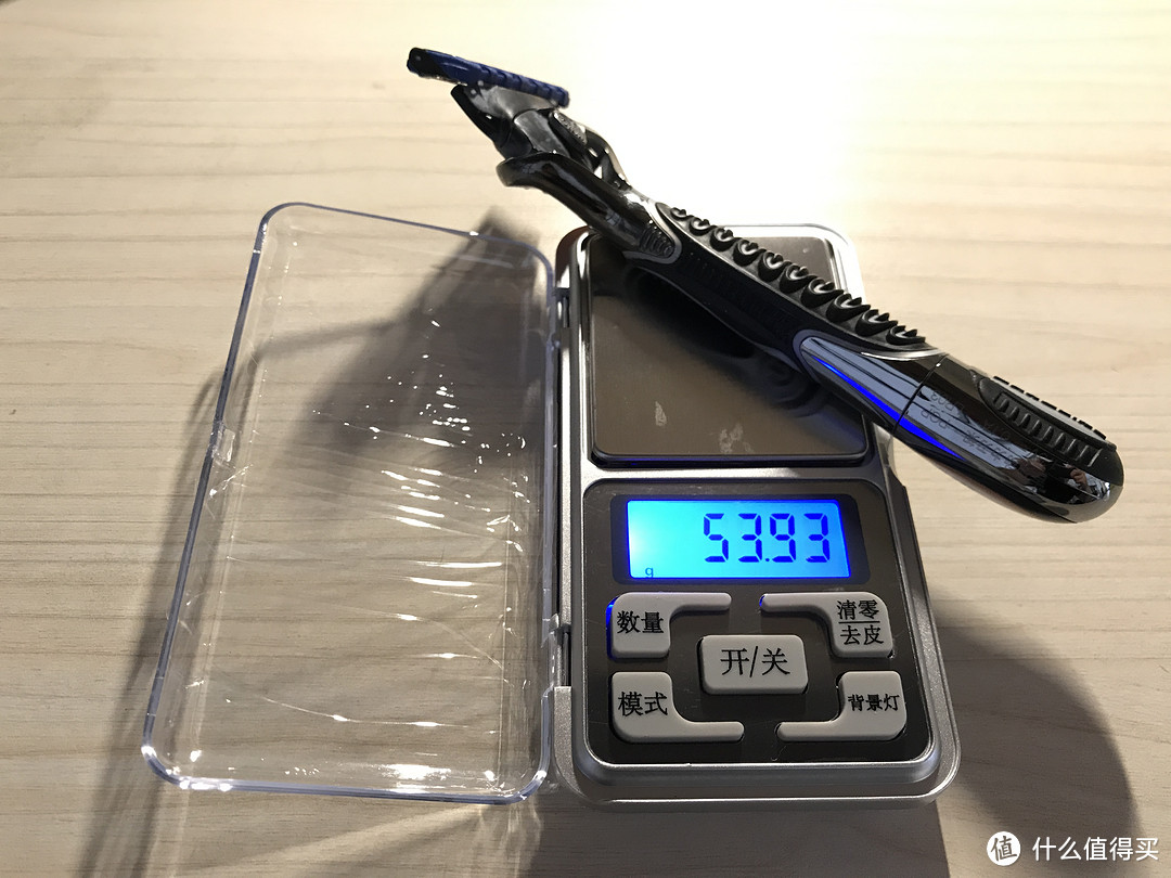 安全,颜值,方便?你想要的这三点它全都有——飞利浦OneBlade剃须刀简测