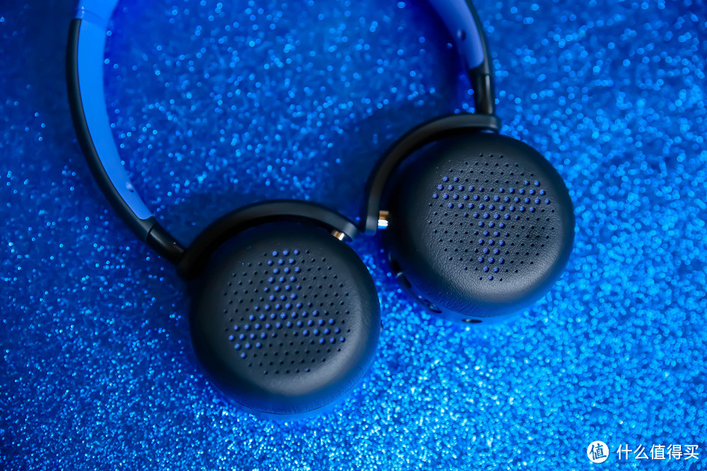 颜值与高保真音质并存，AKG千元头戴式无线蓝牙耳机Y500尝鲜体验