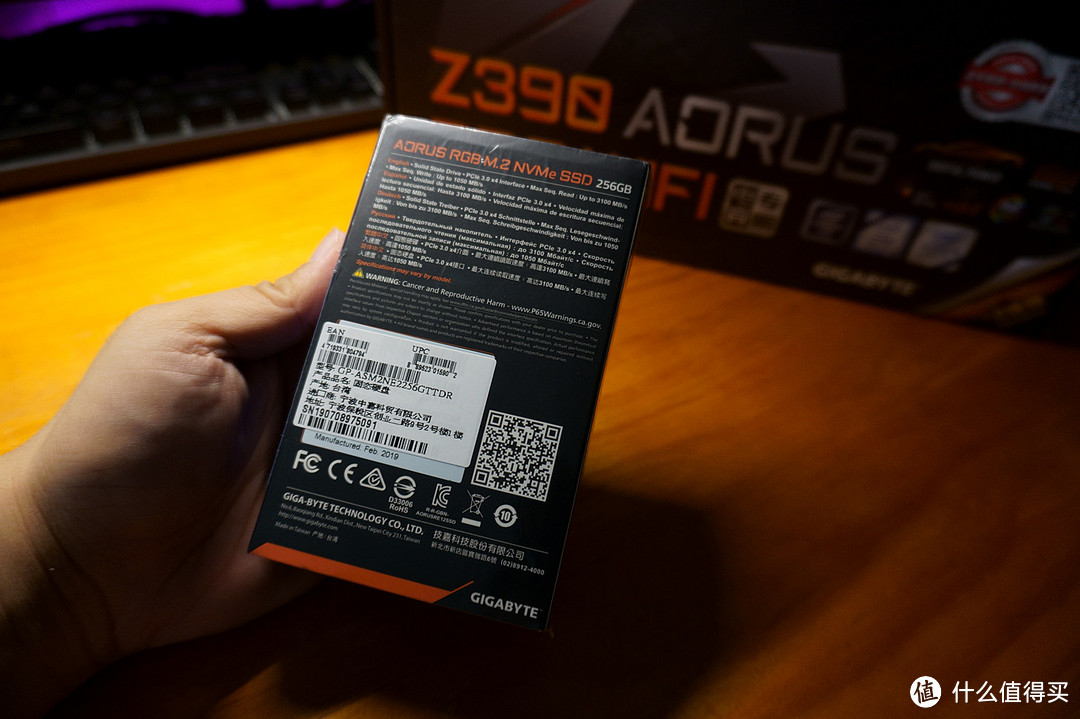 质保四年，技嘉 Z390 AORUS PRO WIFI 主板开箱测试