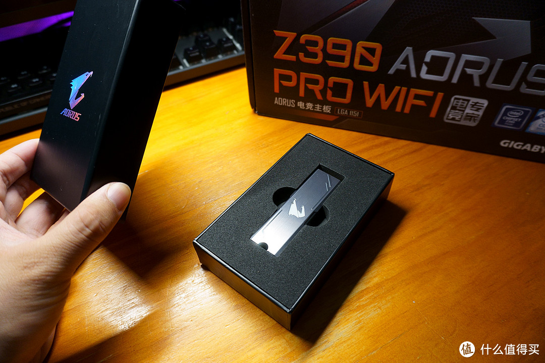 质保四年，技嘉 Z390 AORUS PRO WIFI 主板开箱测试