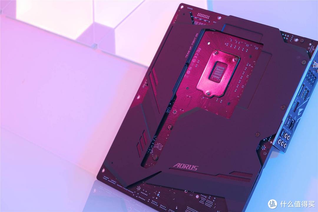 金牌装机单：为职业设计师打造的RGB主机，i9-9900K+Z390 AORUS MASTER