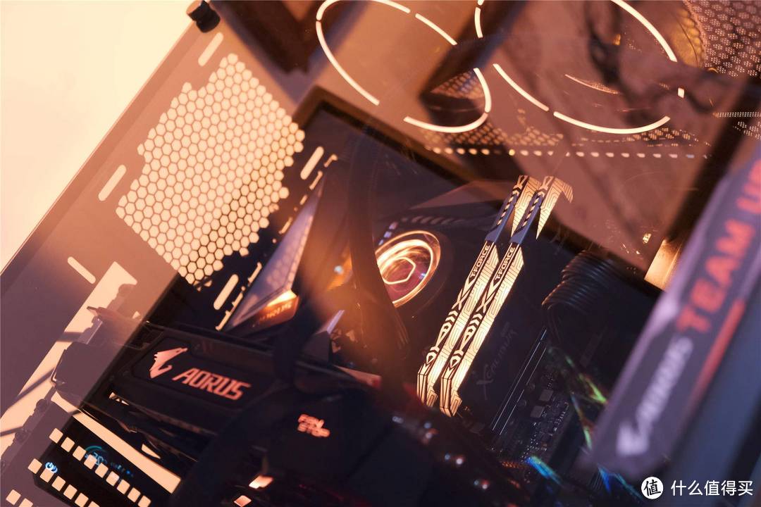 金牌装机单：为职业设计师打造的RGB主机，i9-9900K+Z390 AORUS MASTER