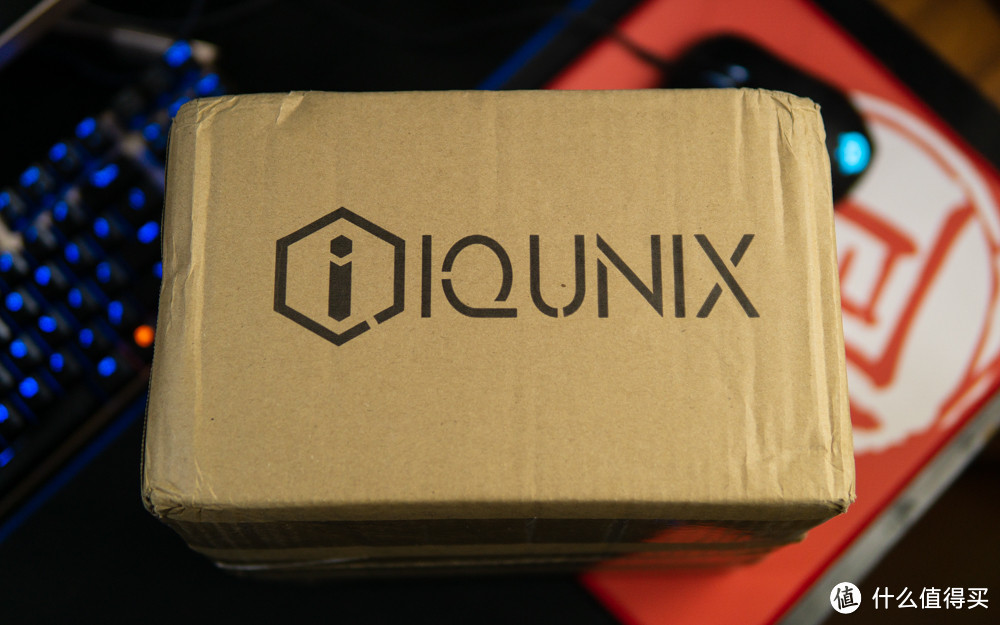 优化桌面空间，操作笔记本更舒服：iQunix  E-Stand笔记本支架体验报告