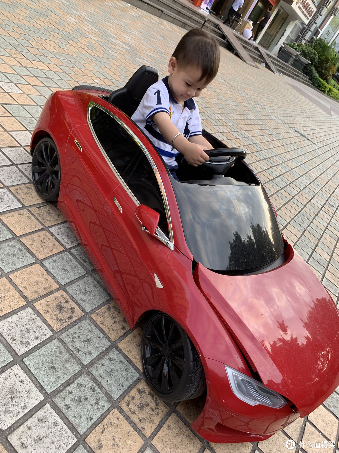 2017年送给老婆的特斯拉MODEL S 大玩具