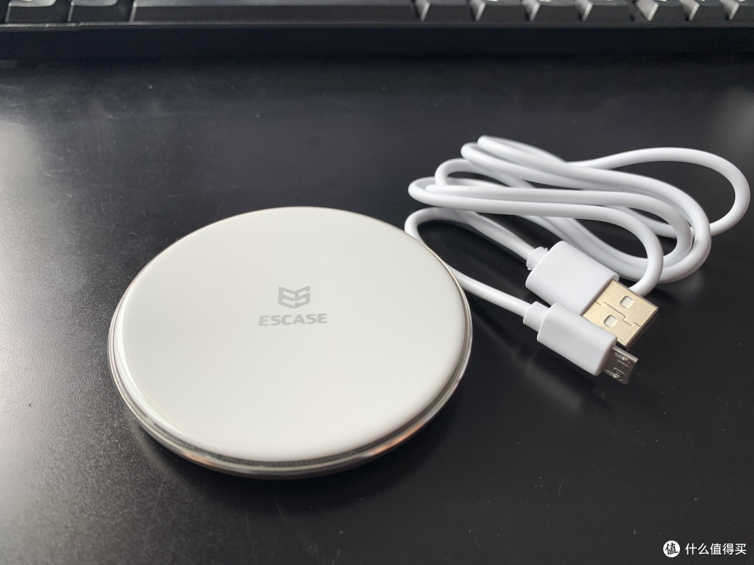 iPhone充电更方便:可能最具性价比的苹果快充—ZMI紫米无线充电器使用体验