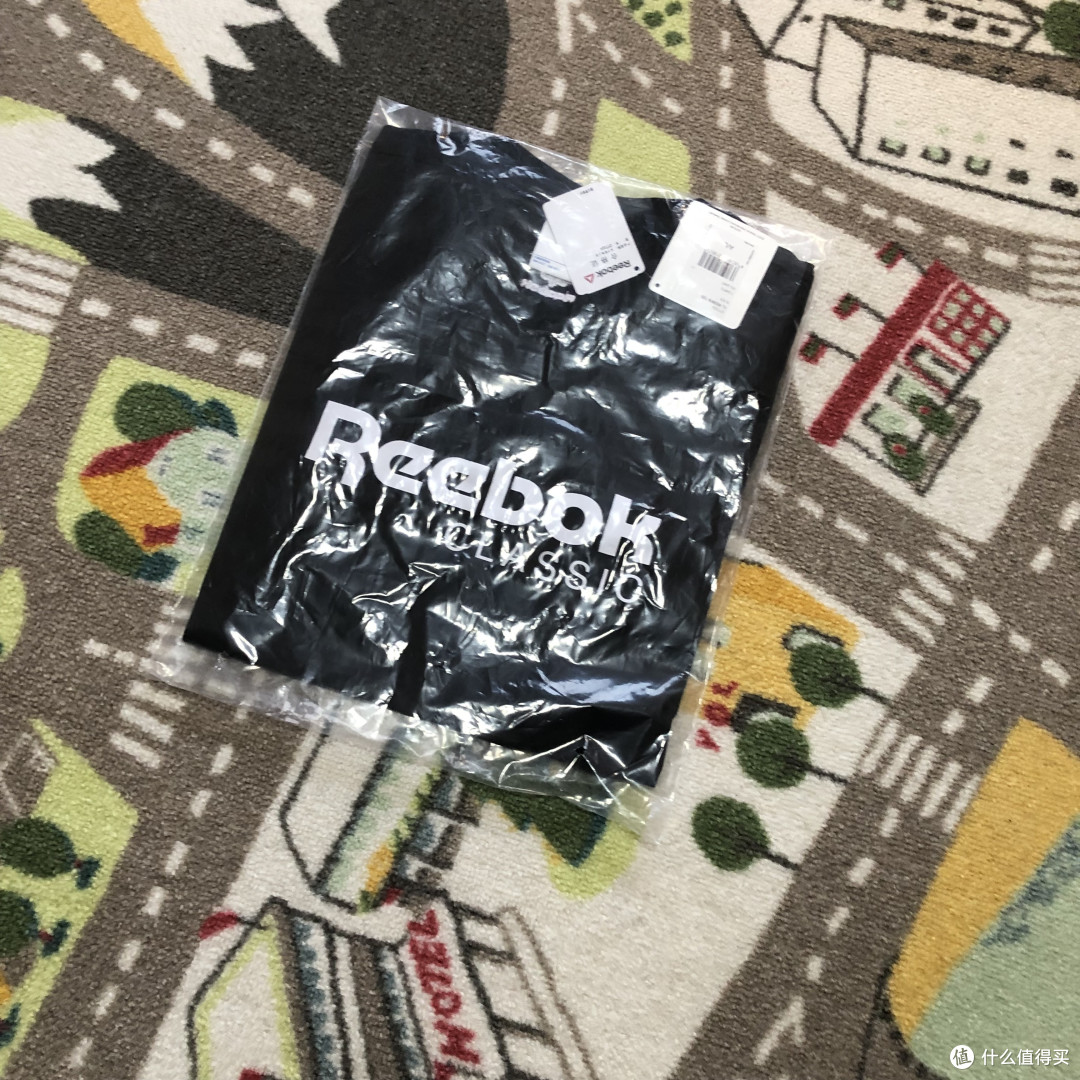 经典logo款Reebok女子短袖T恤