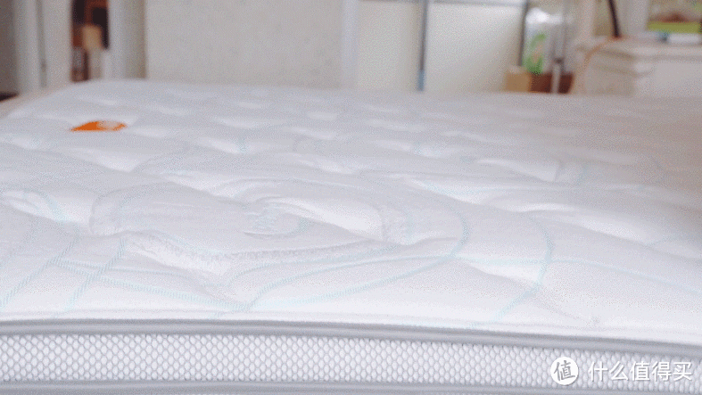 睡一张好的床垫，是种什么体验：喜临门 光年plus乳胶床垫