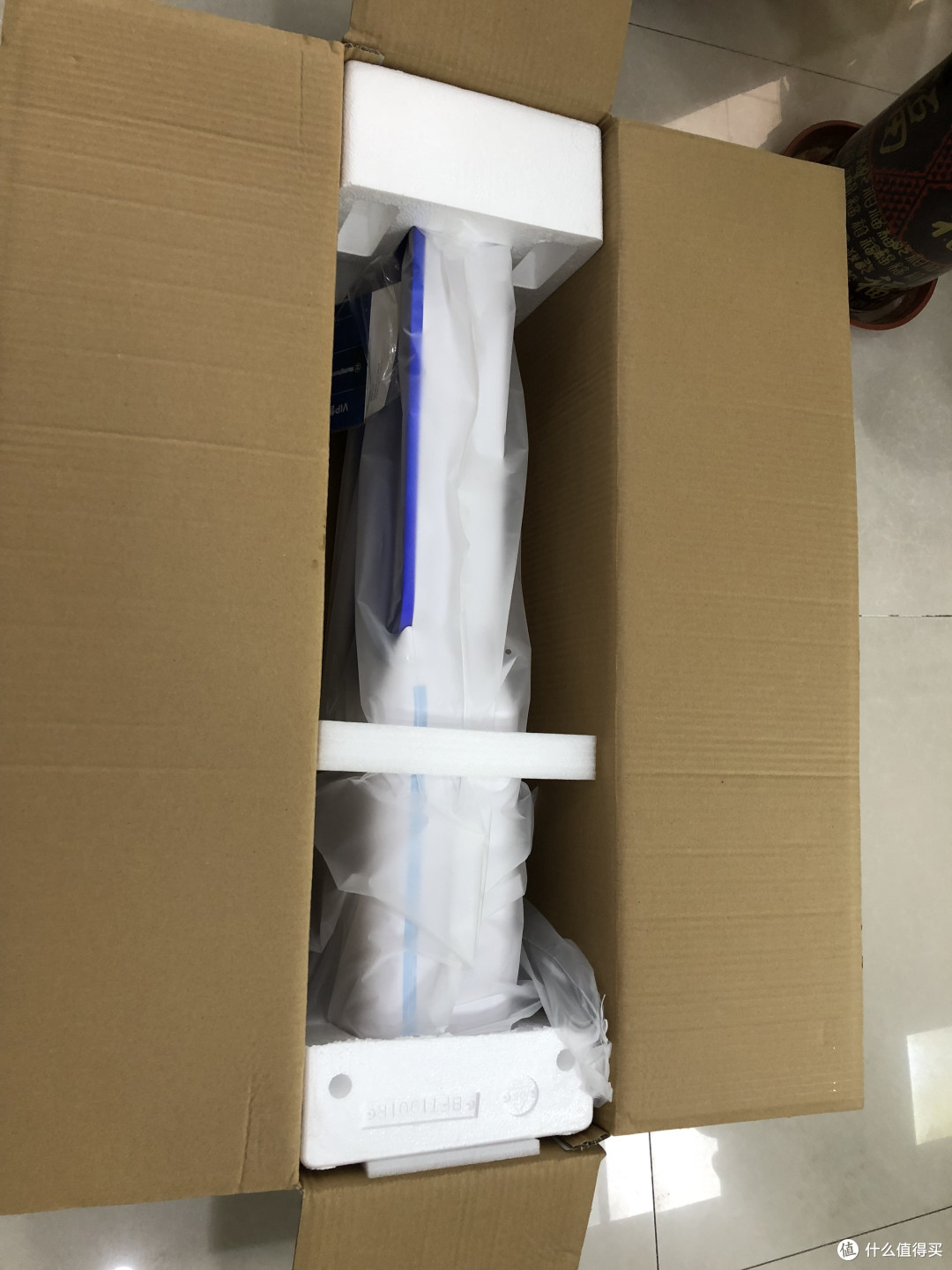 冰镇可乐和西瓜,燥热的夏天,你与清凉只差一台风扇
