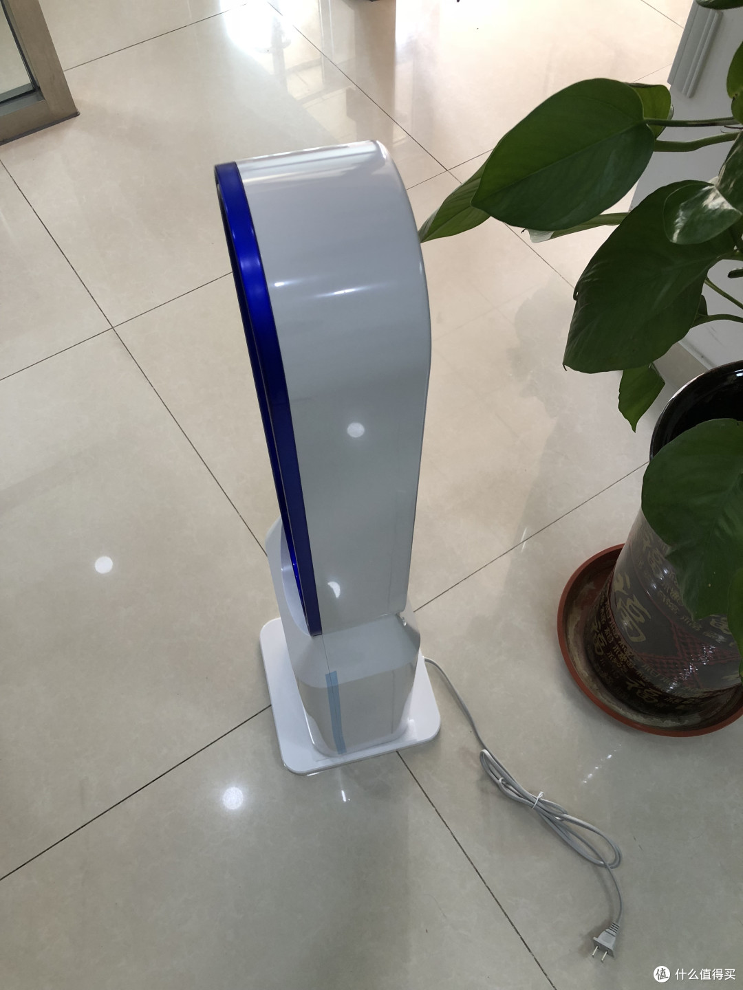 冰镇可乐和西瓜,燥热的夏天,你与清凉只差一台风扇