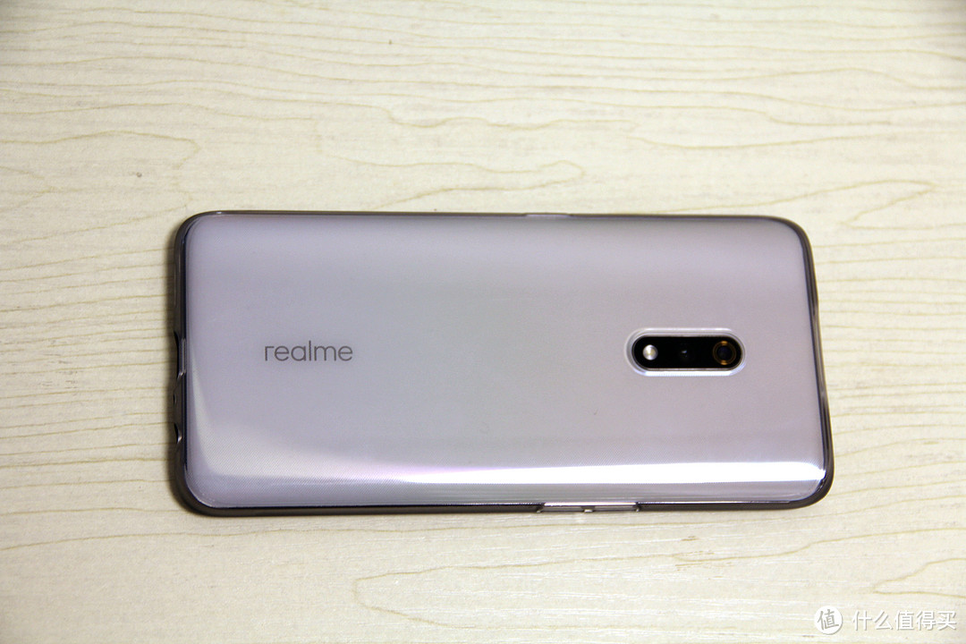 这是一篇不完全以数据为基础的手机评测-OPPO REALME X评测