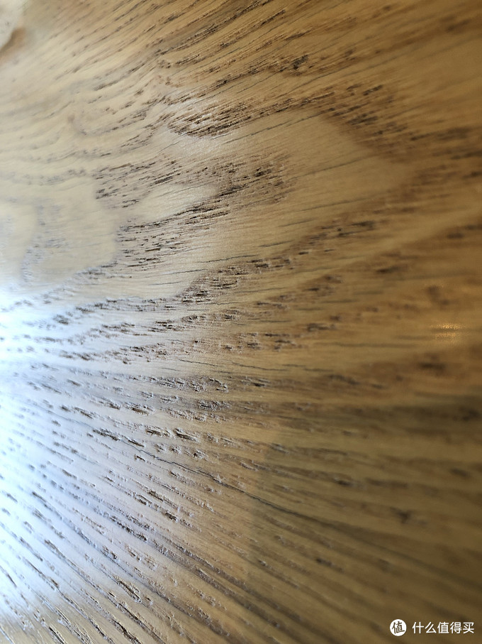 星巴克的木纹桌面