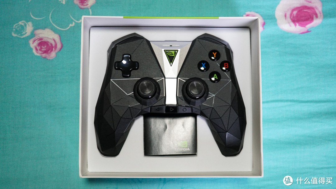 设计感爆棚 - nvidia shield 游戏手柄