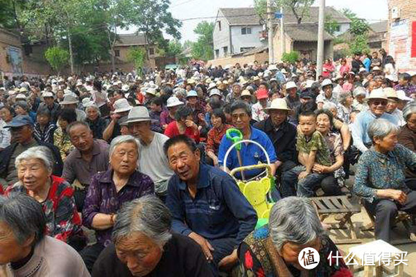 下岗工人好消息！年满40岁，只要满足这些条件，社保缴费还有补贴