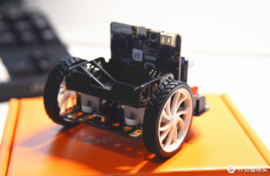 编程界的乐高积木:DFRobot 麦昆编程小车