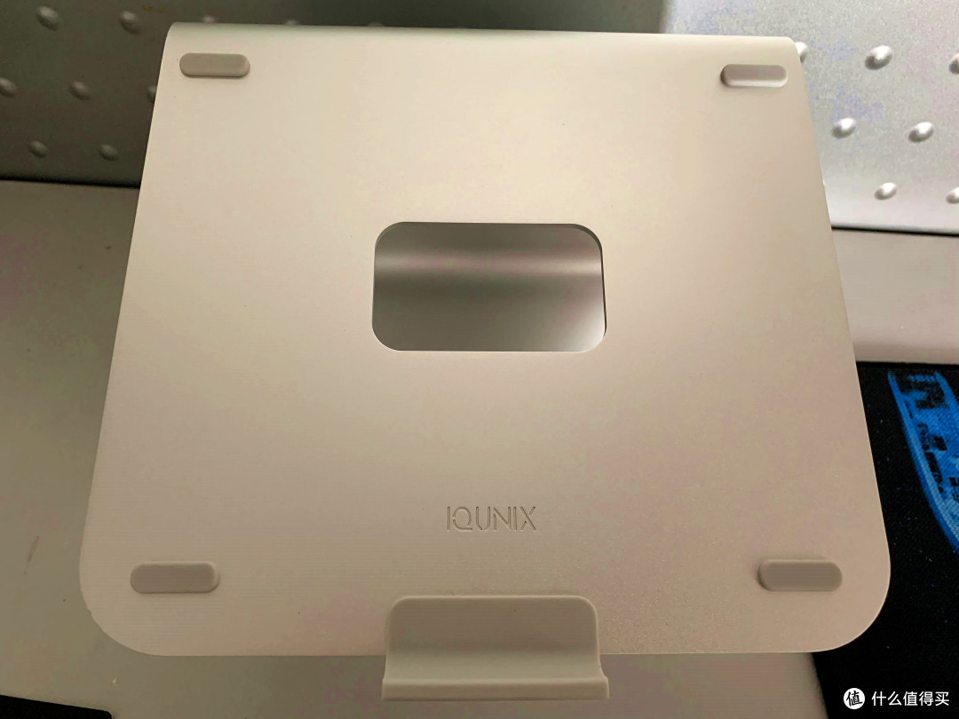 生产力工具中的靓仔 iQunix E-Stand评测