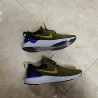 耐克 ODYSSEY REACT 男款跑鞋外观展示(鞋底|鞋舌|后跟|鞋型)